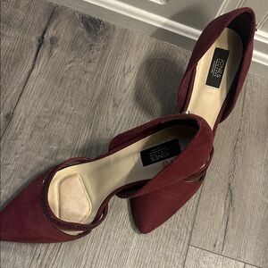 Jones New York Burgundy Heels